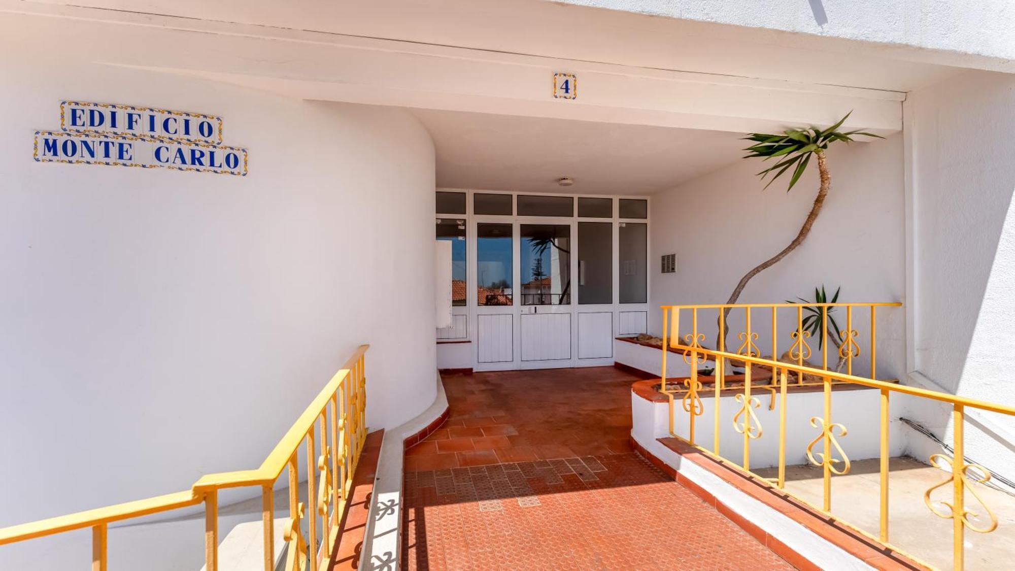 Typical T2 In Albufeira W/ Balcony By Lovelystay Exteriör bild